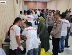 Dekatkan Diri ke Masyarakat, Polres Sampang Khitankan 50 Anak Secara Gratis