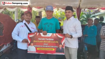 Solidaritas untuk Lansia: Becak Listrik dari Prabowo Disalurkan DPC Gerindra Sampang